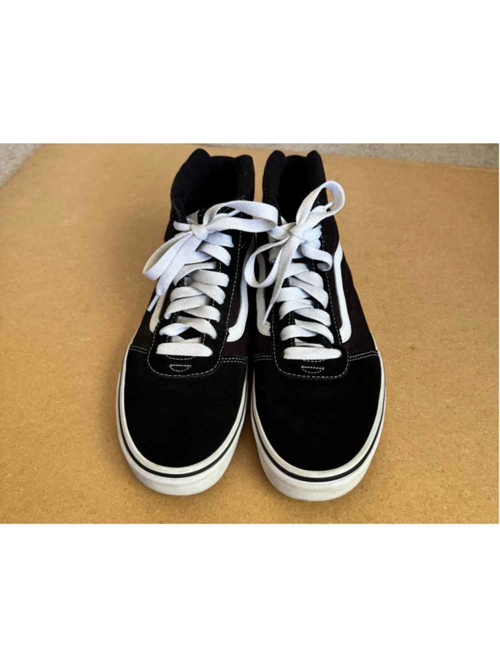 Men's Vans High Top Sneakers Black and White Size 9.5